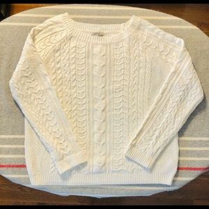 💕🤍💕White pullover sweater size 1X/2X